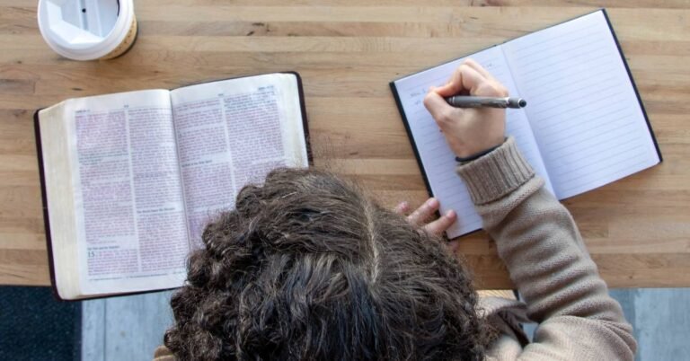 6 Bible Study Tips For How To Read the Bible... And Understand It
